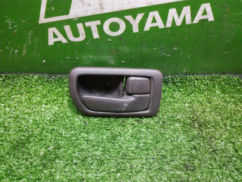 Ручка двери внутренняя Toyota Corona Premio ST210 3SFSE передняя правая (б/у)