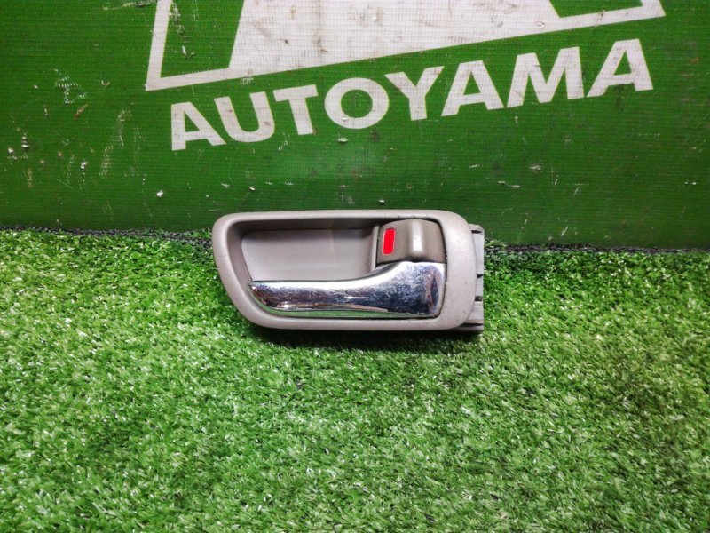 Ручка двери внутренняя Toyota Camry ACV30 1AZFE передняя правая (б/у)