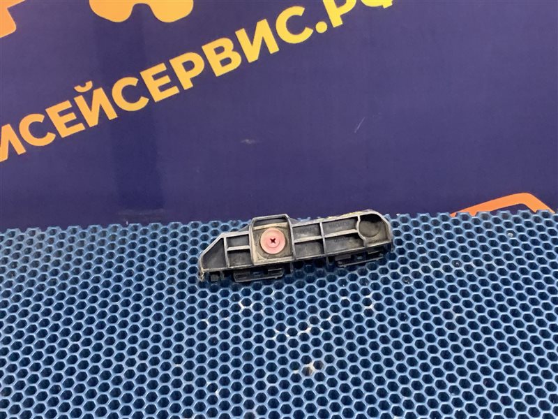 Клипса бампера Toyota Rav4 Asa44 ASA44 2AR-FE 2014 задняя правая (б/у)
