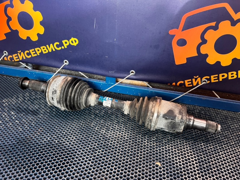 Привод Toyota Hilux Pick Up 2010-2015 KUN25L 2KD-FTV 2014 (б/у)