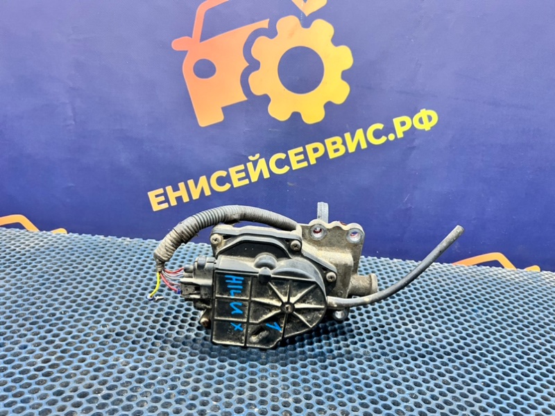 Актуатор редуктора переднего Toyota Hilux Pick Up 2010-2015 KUN25L 2KD-FTV 2012 (б/у)