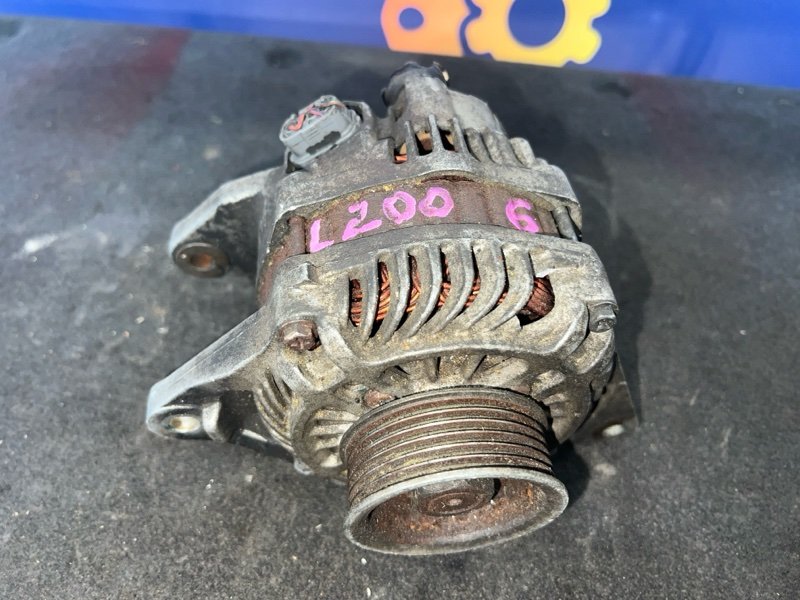 Генератор Mitsubishi L200 KB4T 2012 KB4T 4D56U 1800A007 контрактная
