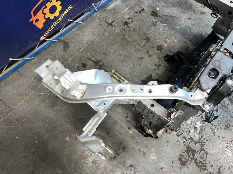 Панель передняя (телевизор) RAV4 ZSA44 2014 ZSA44 3ZR-FE Панель передняя (телевизор) RAV4 ZSA44 2014 ZSA44 3ZR-FE