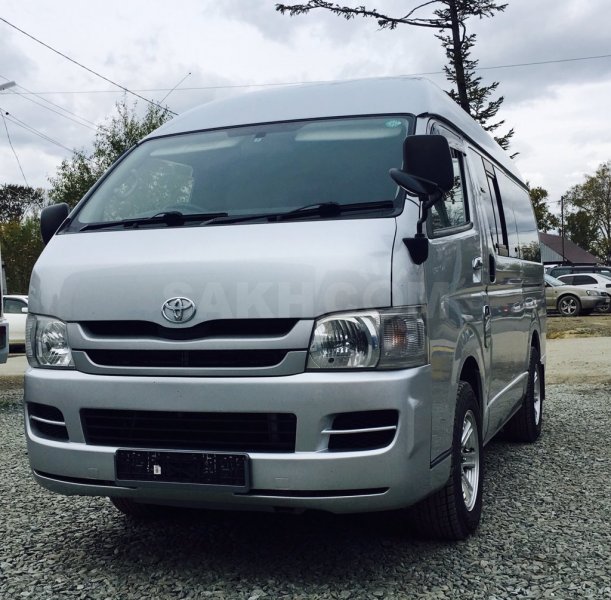 Автомобиль Toyota Hiace H200 TRH223L 2TR-FE 2004-2010 года в разбор