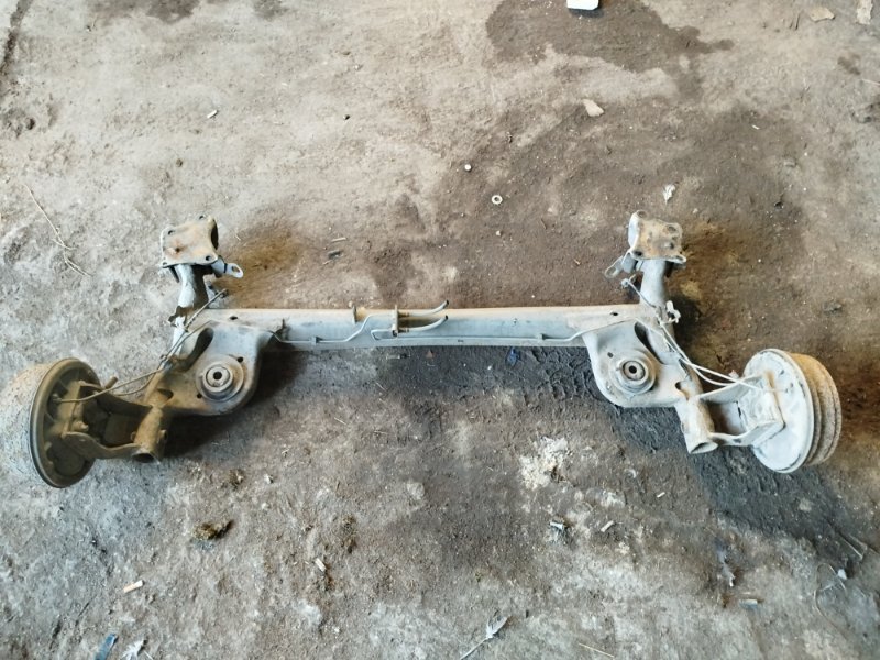 Балка подвески 555016666R