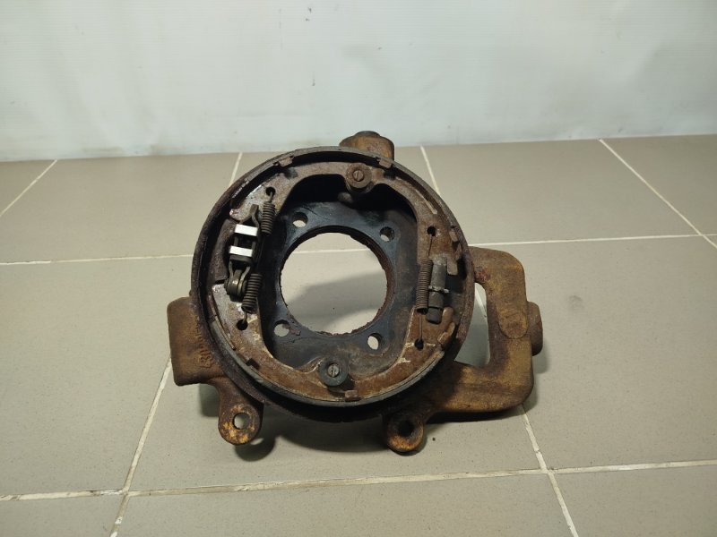 Кулак поворотный 44000EA06B
