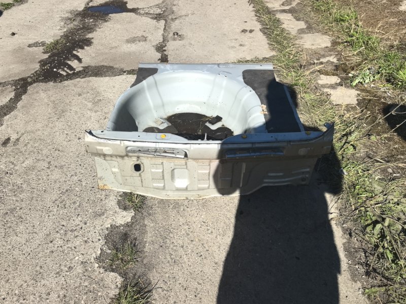 Ниша запасного колеса 693004Y010