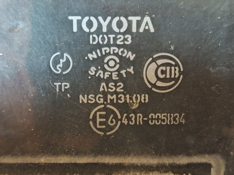 Стекло двери заднее левое TOYOTA COROLLA NZE124 1NZ-FE