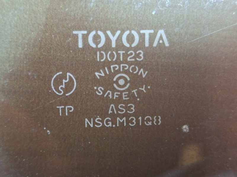 Стекло двери заднее левое TOYOTA COROLLA FIELDER ZZE123 2ZZ-GE Стекло двери заднее левое TOYOTA COROLLA FIELDER ZZE123 2ZZ-GE