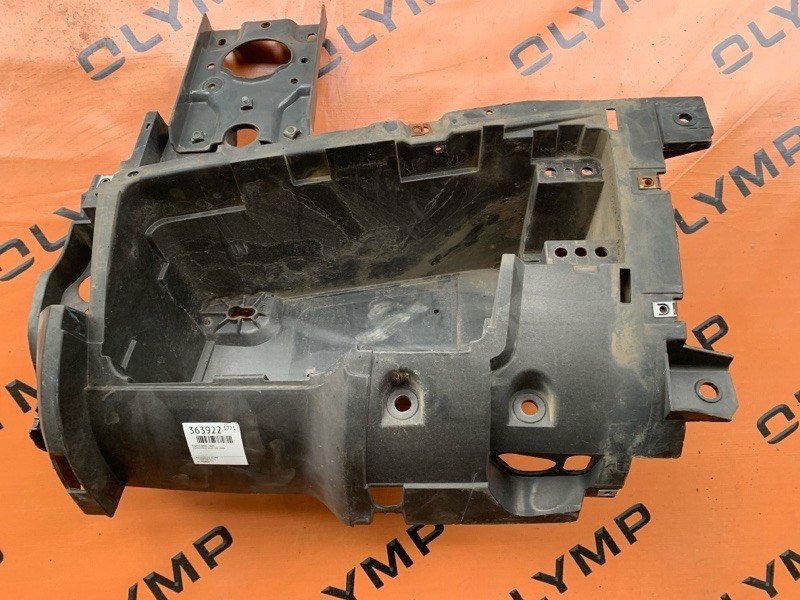 Запчасть корпус фары правый VOLVO FH12 2006 FH12 D12F500 20827044 контрактная Корпус фары правый VOLVO FH12 2006 FH12 D12F500 20827044 контрактная