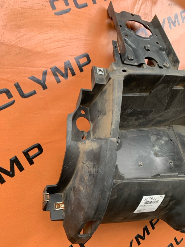 Корпус фары правый FH12 2006 FH12 D12F500 Корпус фары правый FH12 2006 FH12 D12F500
