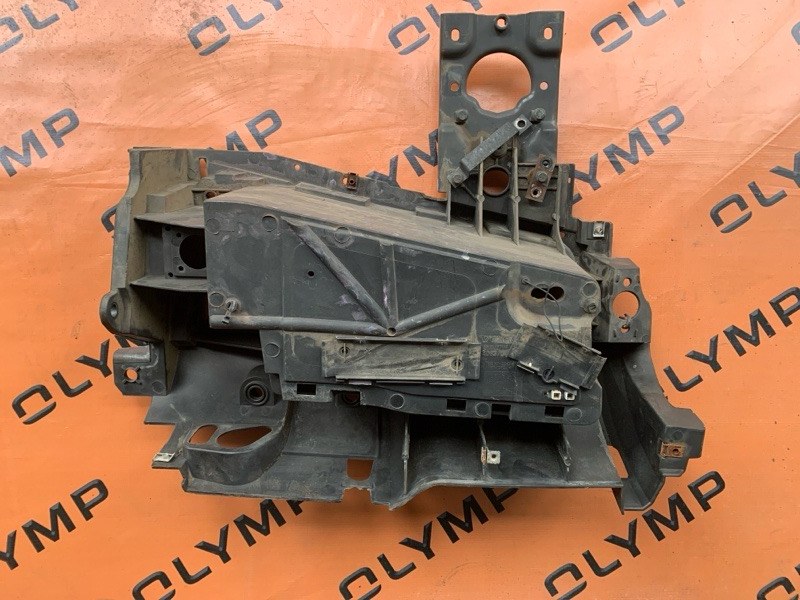 Корпус фары правый FH12 2006 FH12 D12F500 Корпус фары правый FH12 2006 FH12 D12F500