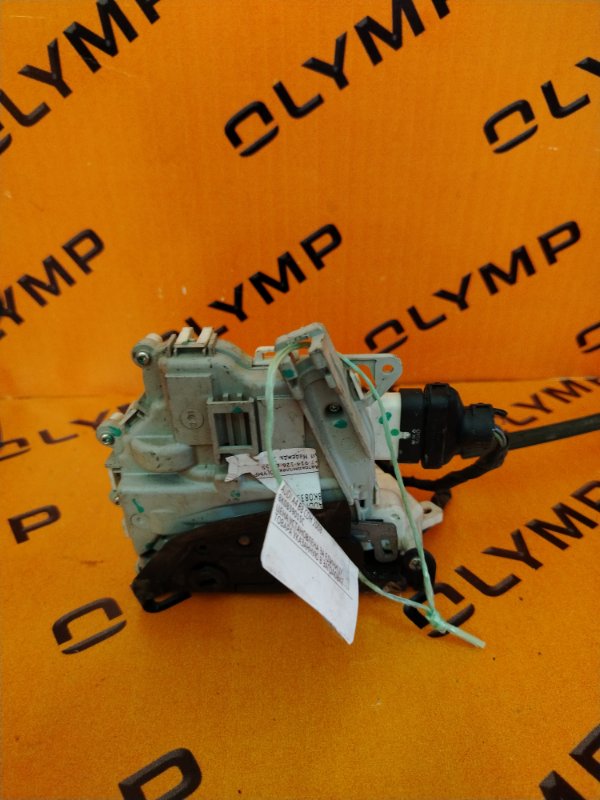 Замок двери задний левый AUDI A4 2008 B8 CDH 8K0839015C контрактная