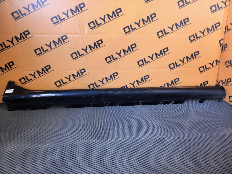 Порог пластиковый правый X3 2012 F25 N20B20A Порог пластиковый правый X3 2012 F25 N20B20A