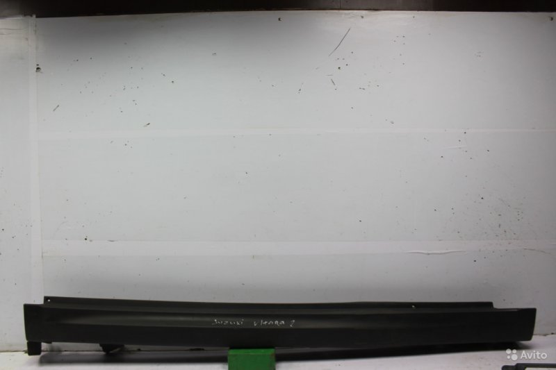 Запчасть накладка порога правая SUZUKI VITARA 2014-нв 2 7723054P005PK Б/У Накладка порога правая SUZUKI VITARA 2014-нв 2 7723054P005PK Б/У
