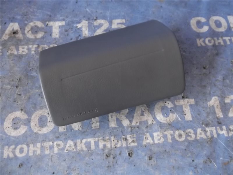 Крышка airbag Toyota Hilux Surf RZN185W 3RZFE 2001 (б/у)