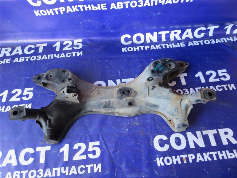 Балка под двс Toyota Rav4 ZCA26W 1ZZ 2001 (б/у)