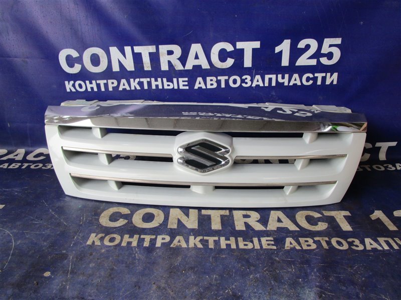 Решетка радиатора Suzuki Grand Escudo TX92W H27A 2005 (б/у)