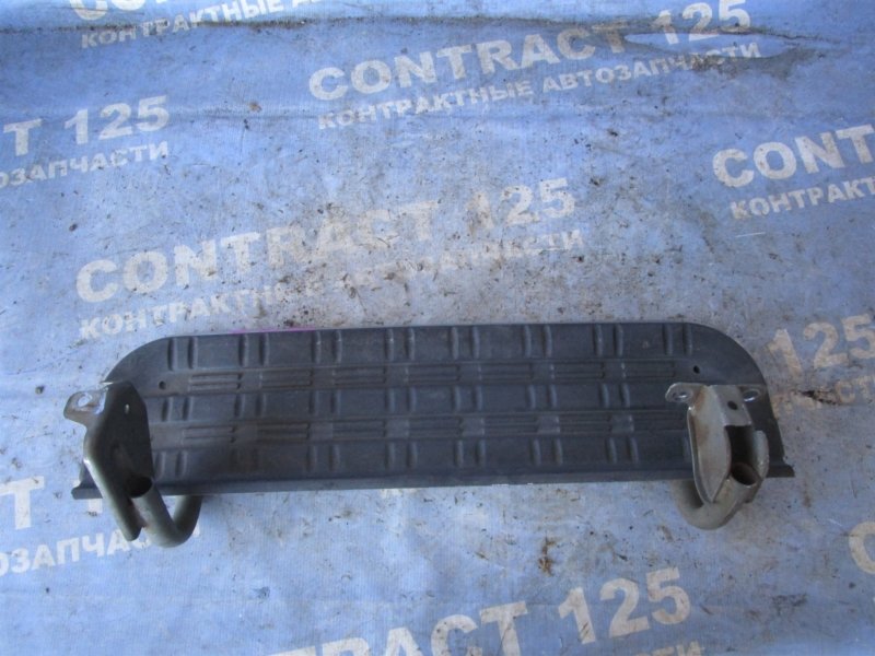 Подножка MITSUBISHI Delica PD6W 6G72 2001 передняя правая (б/у)