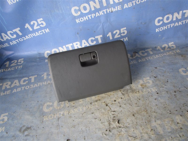 Бардачок пассажирский Suzuki Escudo TA02W G16A 2000 (б/у)