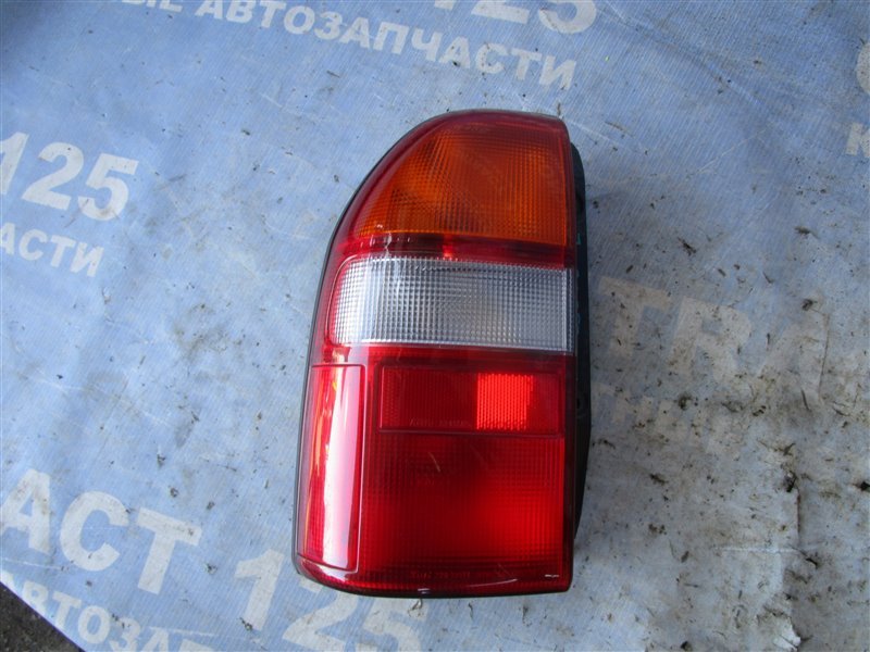 Стоп-сигнал Suzuki Escudo TA02W G16A 2000 левый (б/у)