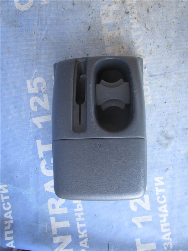 Бардачок между сиденьями Suzuki Escudo TA02W G16A 2000 (б/у)