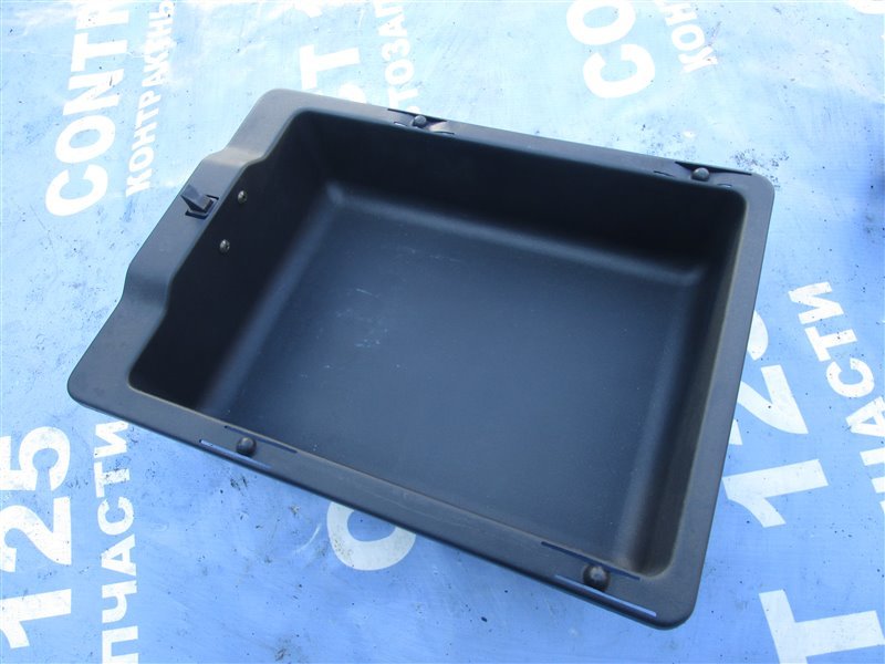 Бардачок под сиденьем Suzuki Escudo TA02W G16A 2000 (б/у)