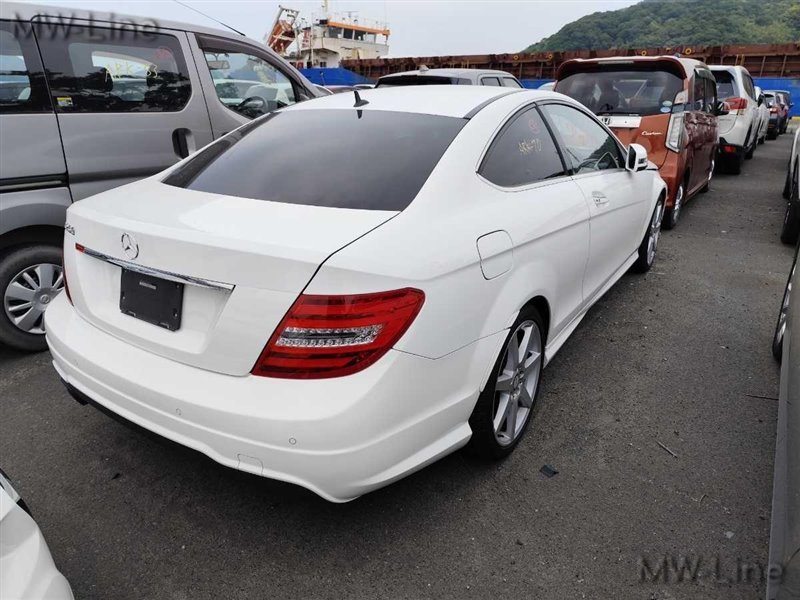 Крыло Mercedes-Benz C-Class C250 С204 M271 DE18 EVO 2012 заднее правое (б/у)