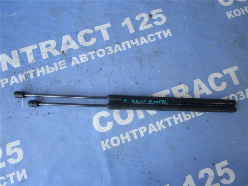 Амортизатор капота Mercedes-Benz C-Class C250 С204 M271 DE18 EVO 2012 (б/у)
