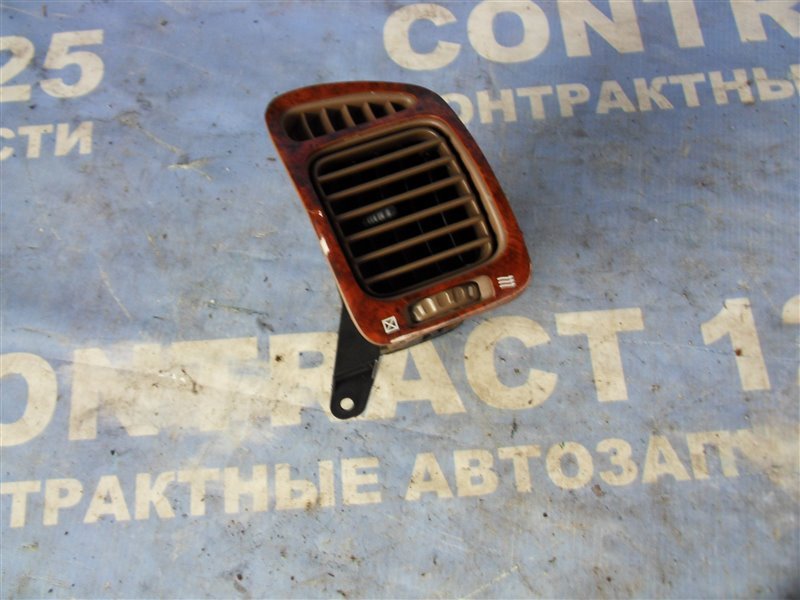 Воздуховод салона TOYOTA Land Cruiser UZJ100 2UZFE 2001 правый (б/у)