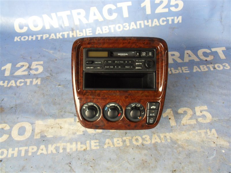 Рамка магнитофона HONDA CRV RD1 B20B 1998 (б/у)
