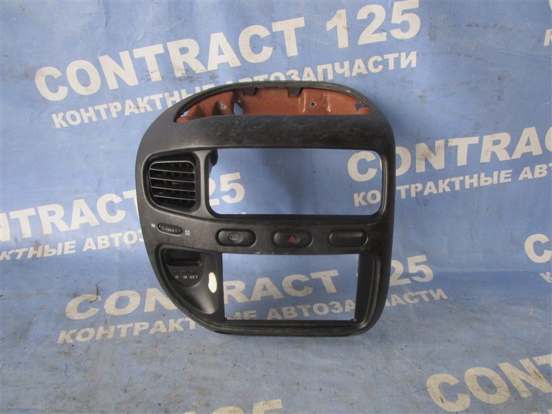Рамка магнитофона MITSUBISHI Delica PD6W 6G72 2004 (б/у)