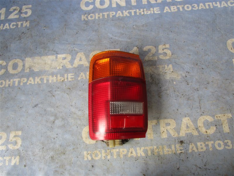 Стоп-сигнал TOYOTA HILUX SURF LN130W 2L-TE 1993 левый (б/у)