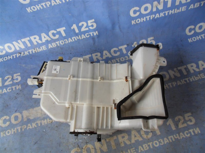 Печка салона TOYOTA Land Cruiser UZJ100 2UZFE 2001 задняя (б/у)