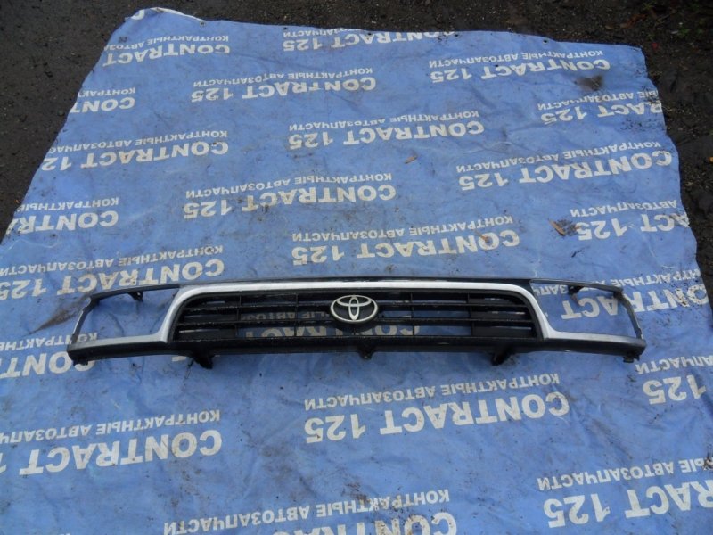 Решетка радиатора TOYOTA HILUX SURF LN130W 2L-TE 1993 (б/у)