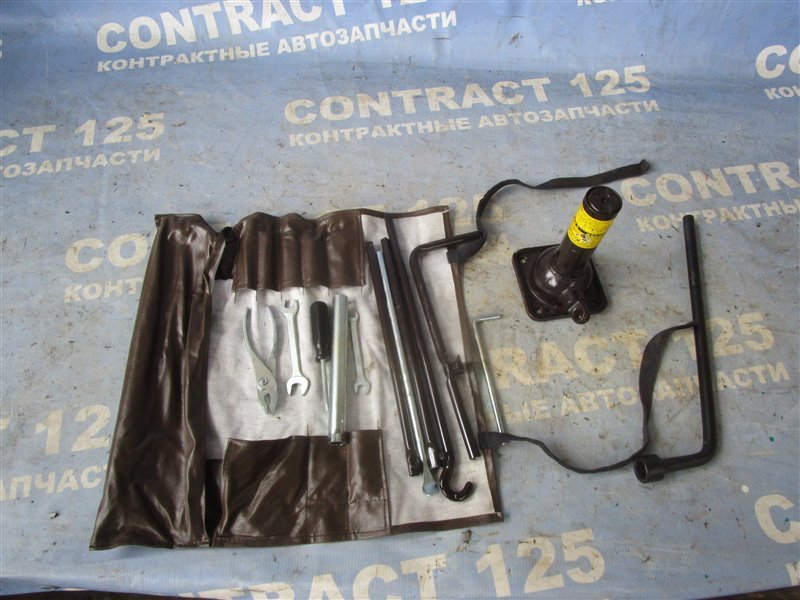 Поддомкратник TOYOTA Land Cruiser UZJ100 2UZFE 2001 (б/у)