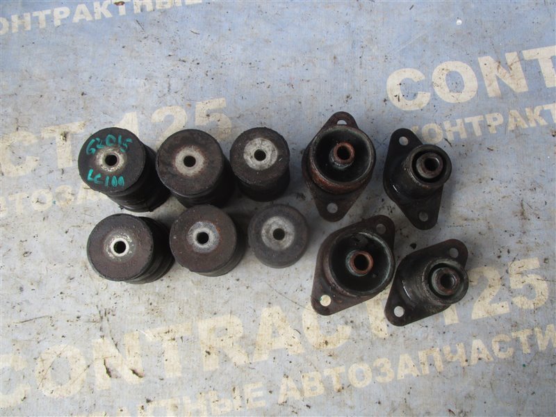Подушка кузова TOYOTA Land Cruiser UZJ100 2UZFE 2001 (б/у)