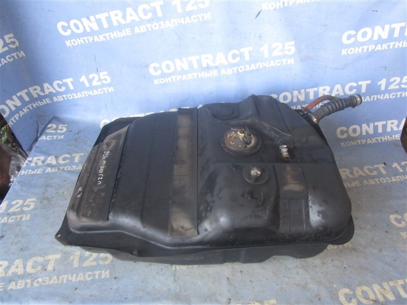Бензобак TOYOTA Land Cruiser UZJ100 2UZFE 2001 (б/у)