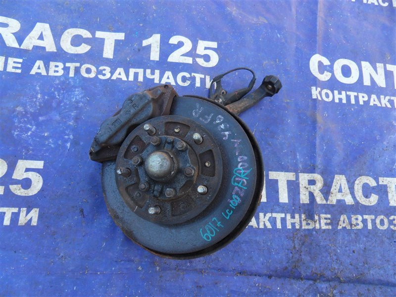 Ступица TOYOTA Land Cruiser UZJ100 2UZFE 2001 передняя правая (б/у)