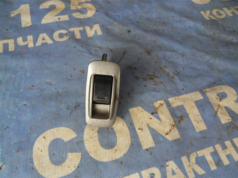 Кнопка стеклоподъемника TOYOTA HILUX SURF RZN180W 3RZFE 2001 (б/у)