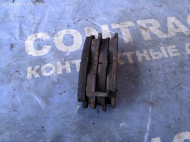 Тормозные колодки HONDA CRV RD1 B20B 1998 переднее (б/у)