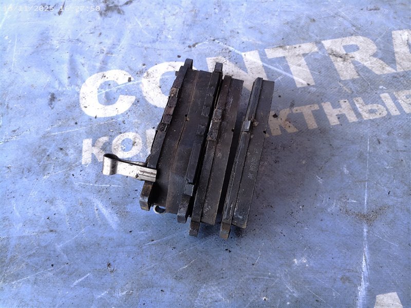 Тормозные колодки HONDA CRV RD1 B20B 1996 переднее (б/у)