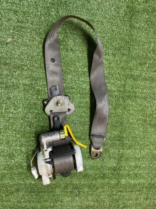 Ремень безопасности SUZUKI ESCUDO TD62W H25A 2002 передний правый (б/у)