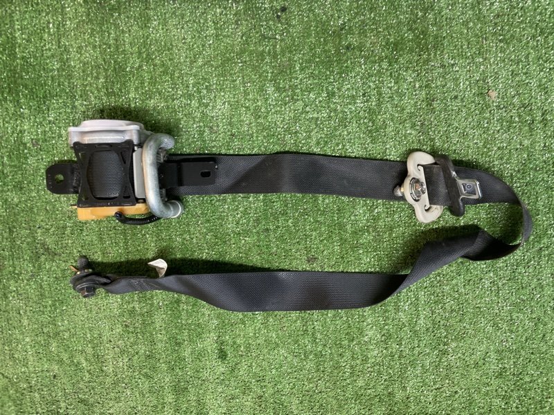 Ремень безопасности HONDA Vezel RU3 LEB 2014 передний правый (б/у)