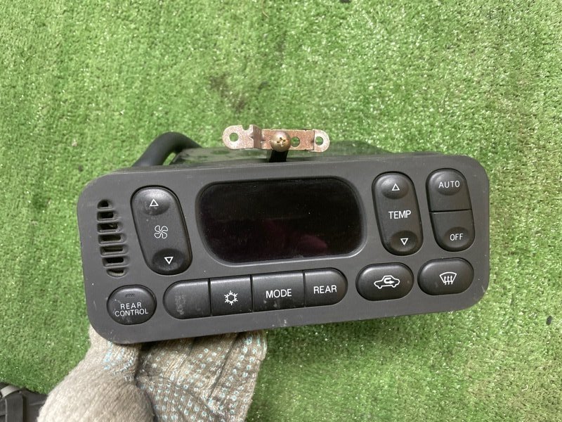 Блок управления климат-контролем MITSUBISHI Delica PD6W 6G72 2004 (б/у)