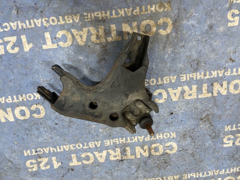 Рычаг нижний NISSAN Terrano WHYD21 VG30E 1990 передний правый (б/у)