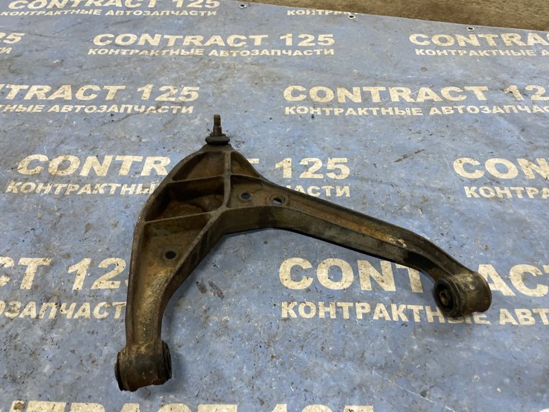 Рычаг SUZUKI ESCUDO TD11W H20A 1996 передний правый (б/у)