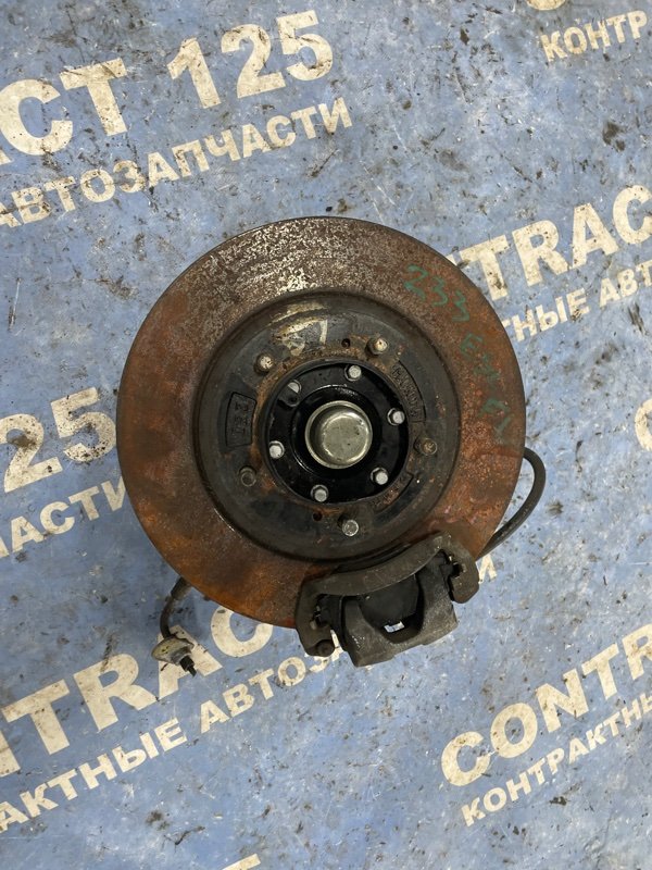 Ступица SUZUKI ESCUDO TD62W H25A 2002 передняя левая (б/у)