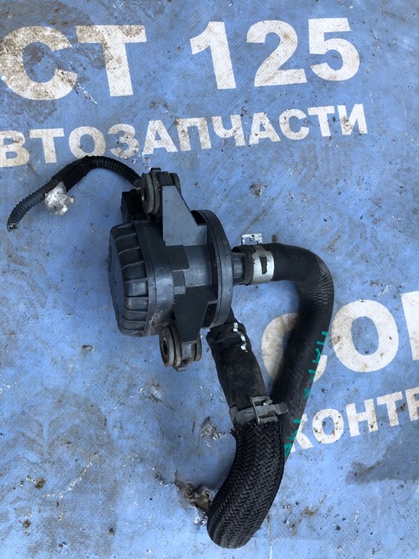 Помпа водяная TOYOTA HARRIER AVU65W 2ARFXE 2015 (б/у)