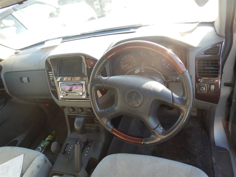 Автомобиль MITSUBISHI PAJERO V78W 4M41T 2001 года в разбор